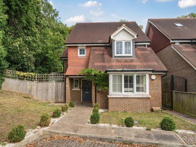 House for sale in London Borough of Croydon, Purley