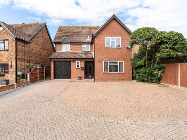 House for sale in Caister-on-Sea, Great Yarmouth