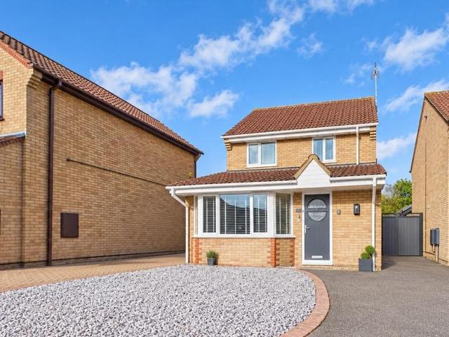 House for sale in Ortongate Centre, Peterborough