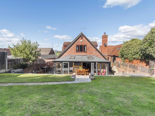 House for sale in Ferrybridge, West Yorkshire