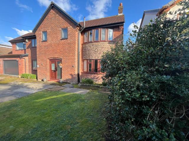 House for sale in Roby Mill, Lancashire