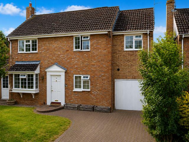 House for sale in Raunds