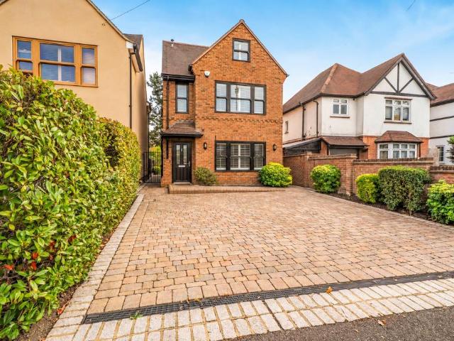 House for sale in Horsell, Woking