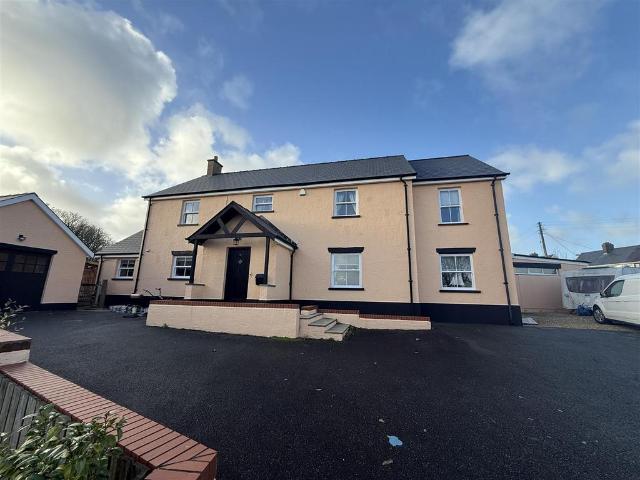 House for sale in Freystrop, Freystrop Cross