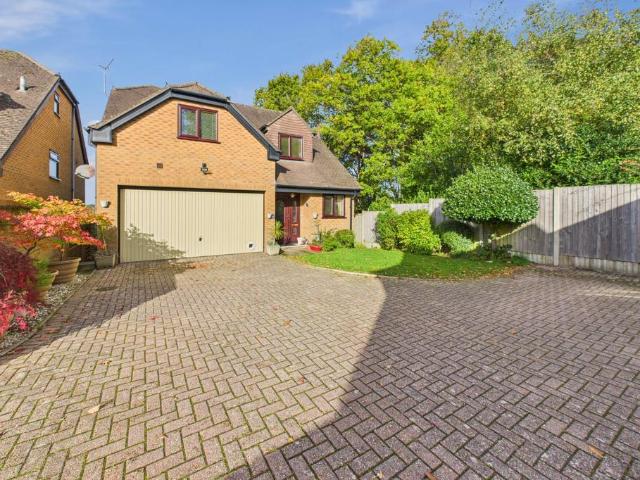 House for sale in Corfe Mullen