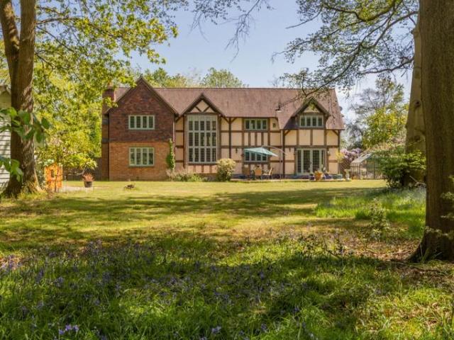 House for sale in Farnham Common, Buckinghamshire