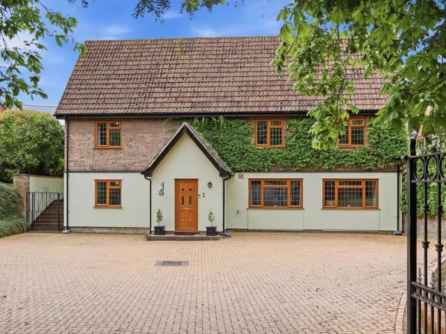 House for sale in Chedburgh, Suffolk