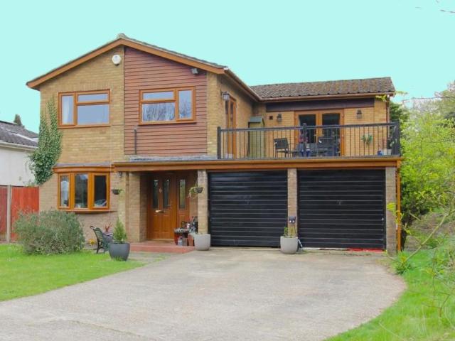 House for sale in Beeston, Sandy