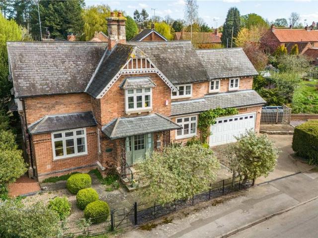 House for sale in Alverton, East Midlands