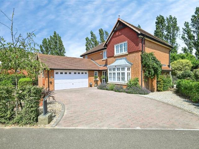 House for sale in Oad Street, Kent