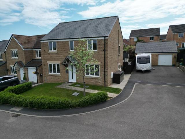 House for sale in Priors Hall Park, Weldon