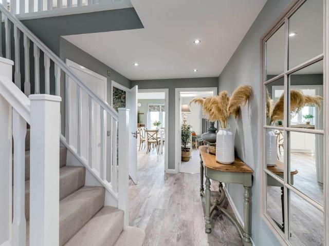 House for sale in Bishopton, Scotland