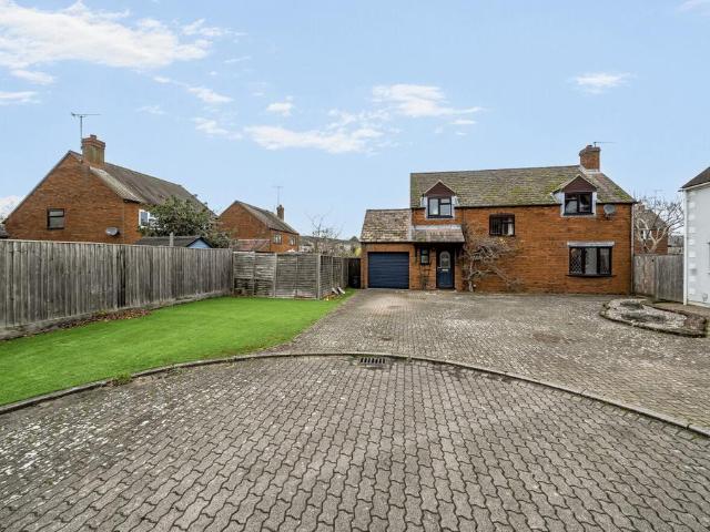 House for sale in Great Faringdon, Dromore