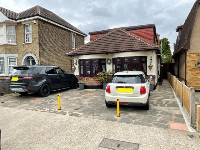 House for sale in South Hornchurch, Greater London