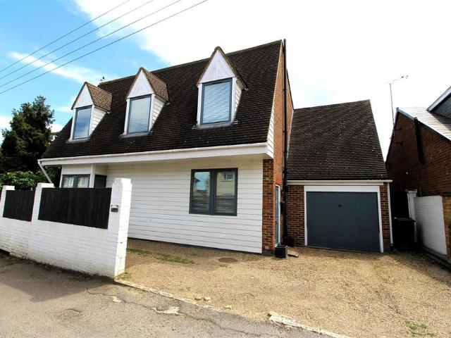 House for sale in Hawley, Monks Orchard