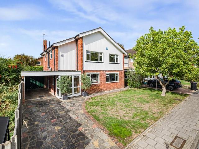 House for sale in London Borough of Bromley, Greater London