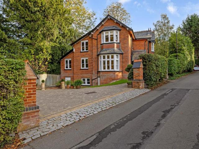 House for sale in London Borough of Croydon, Greater London
