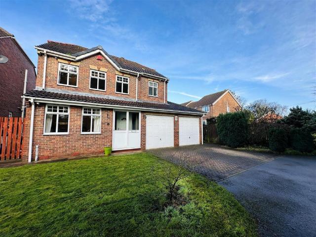 House for sale in Hut Green, Eggborough