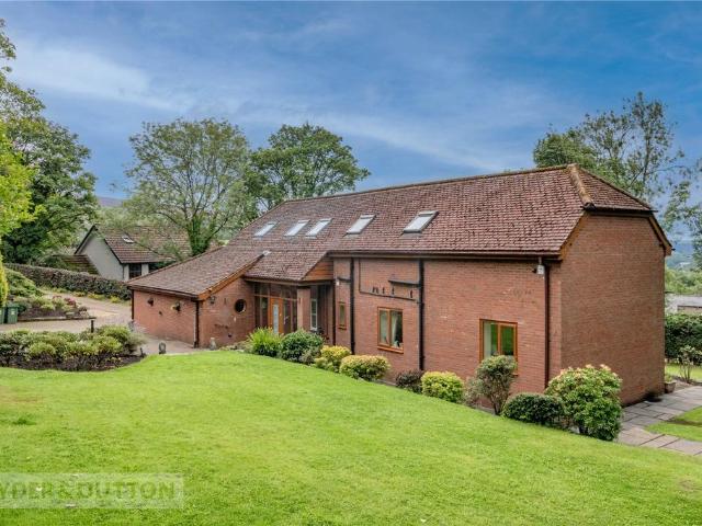 House for sale in Saddleworth, Pendock