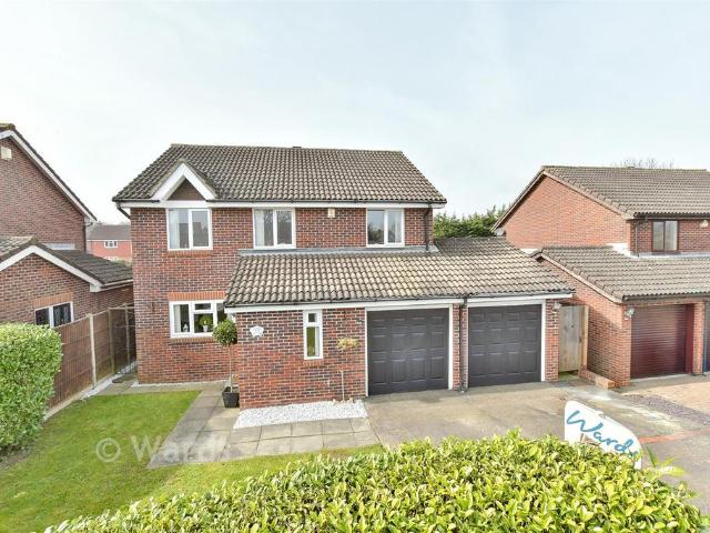 House for sale in The Butts, Kent