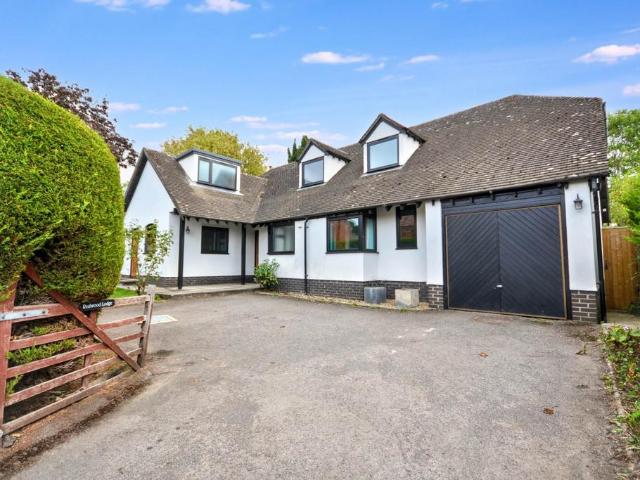 House for sale in Oxenton, Tewkesbury