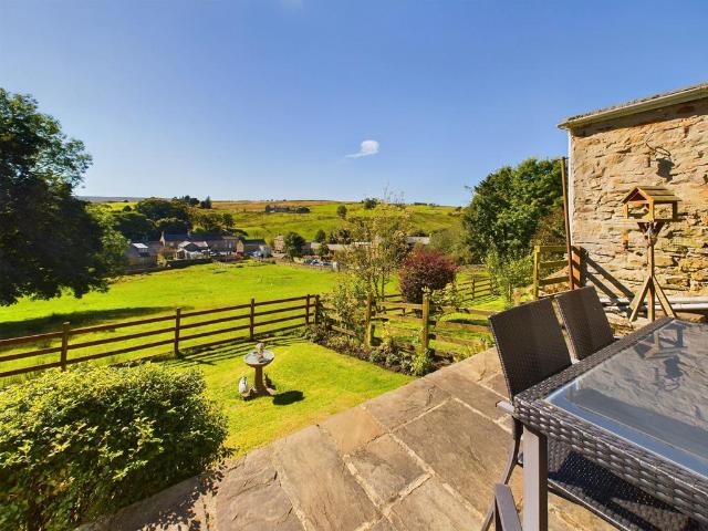 House for sale in Cowshill