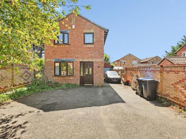 House for sale in Southfields, Northampton