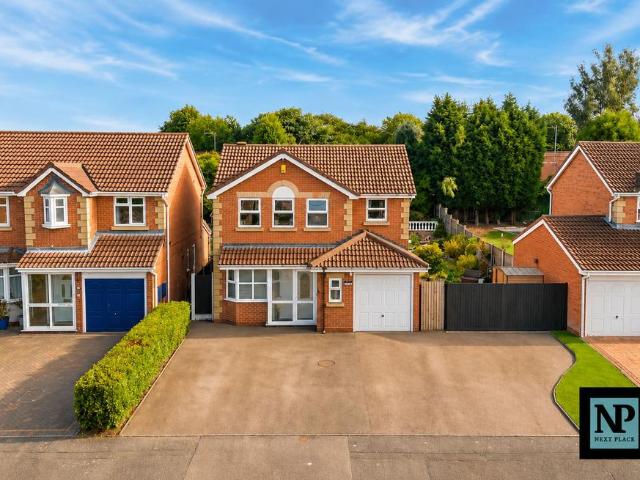 House for sale in Kettlebrook, Staffordshire
