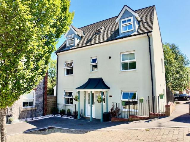 House for sale in Tredomen, Cefn Fforest