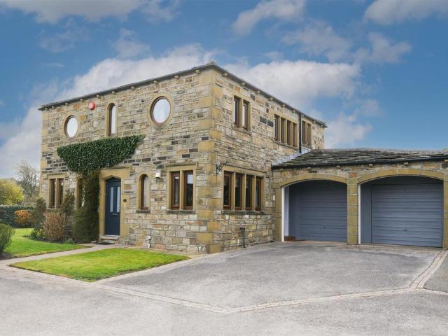 House for sale in Stocksmoor, Kirkburton