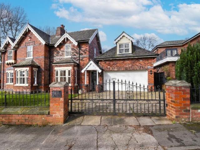 House for sale in Salford, Greater Manchester