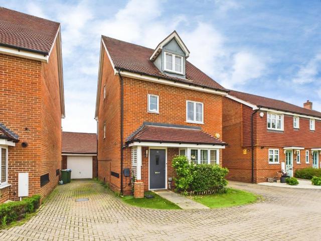 House for sale in Wickhurst Green, Horsham
