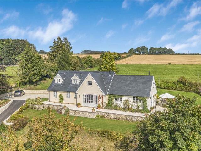 House for sale in Fossebridge, Gloucestershire