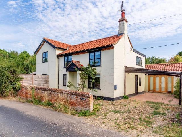 House for sale in Comers, Norfolk