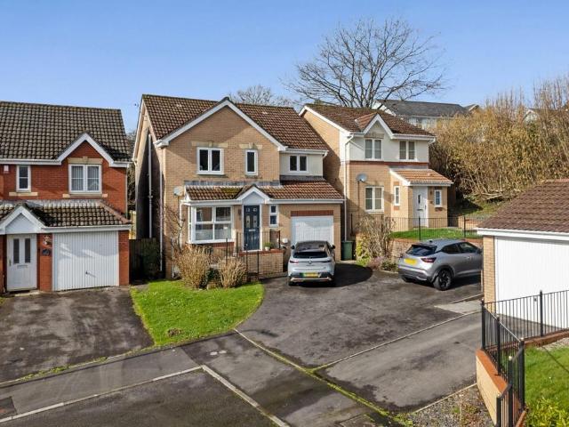 House for sale in Llantwit Fardre, Church Village