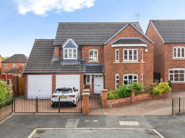 House for sale in Howe Bridge, Wigan
