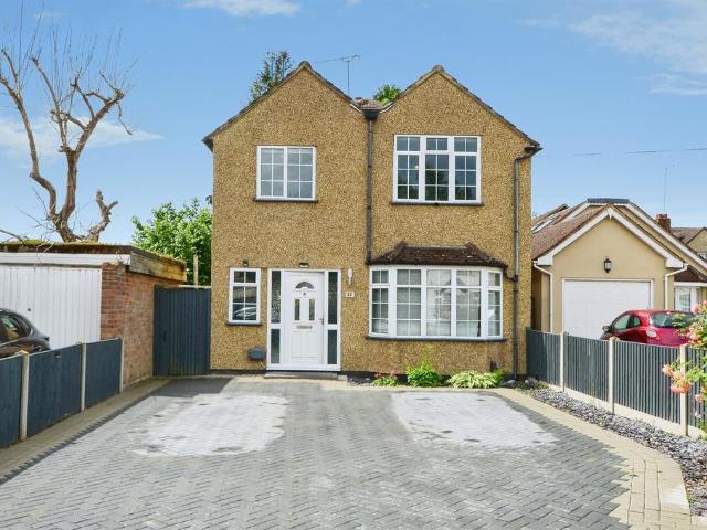 House for sale in North Watford, Hertfordshire