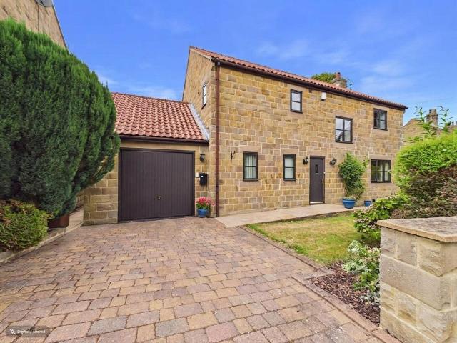 House for sale in Badsworth, West Yorkshire