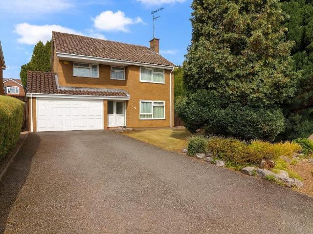 House for sale in Warden Hill, Luton
