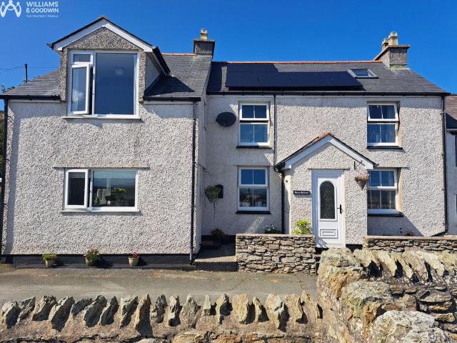 House for sale in Pentre Pella, Llaingoch