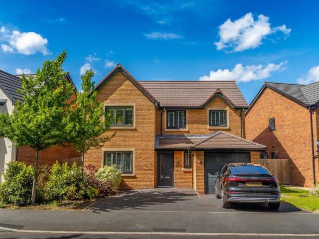 House for sale in Burtonwood and Westbrook, Warrington