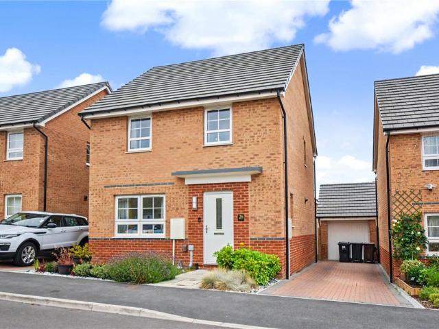 House for sale in East Ardsley, West Yorkshire