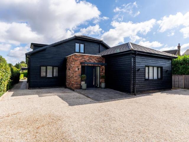 House for sale in Duton Hill, Essex