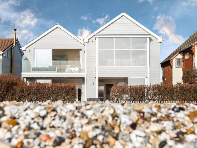 House for sale in Littlecote, West Sussex
