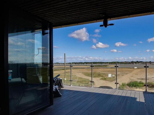 House for sale in Dale Hill, Essex