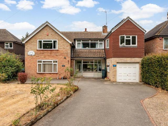 House for sale in Kings Hill, Colliers End