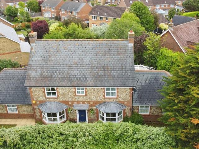 House for sale in Chipping Hill, Essex