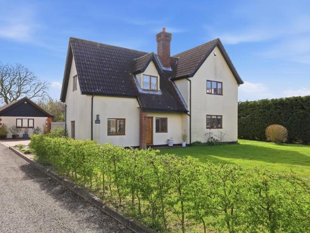 House for sale in Chelmondiston, Suffolk