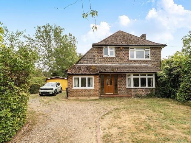 House for sale in Hillview, Surrey