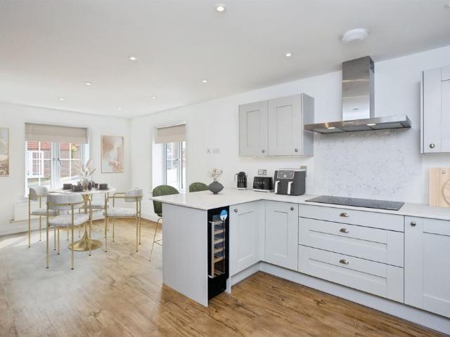House for sale in Alderbrook, Cross In Hand